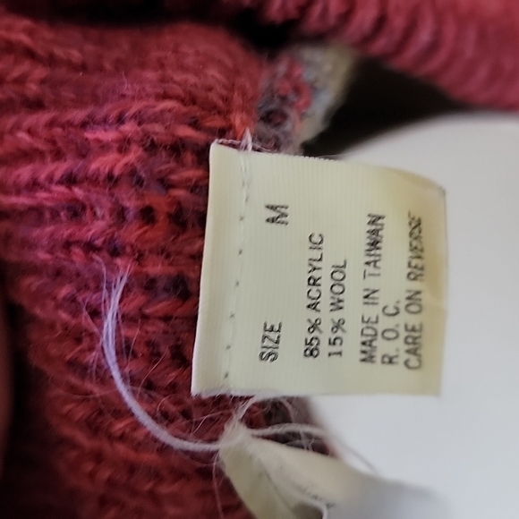 JG Hook Vintage Sweater - Picture 4 of 4